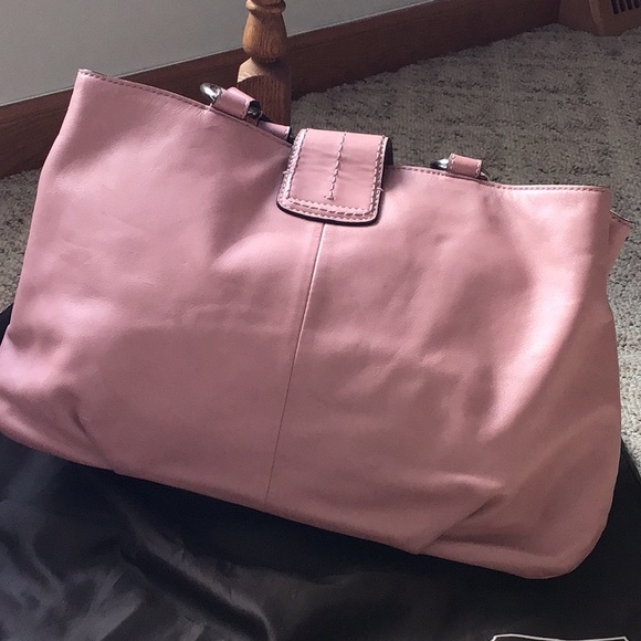 EUC Super, Super Gorgeous Pink COACH Handbag - Picture 2 of 12